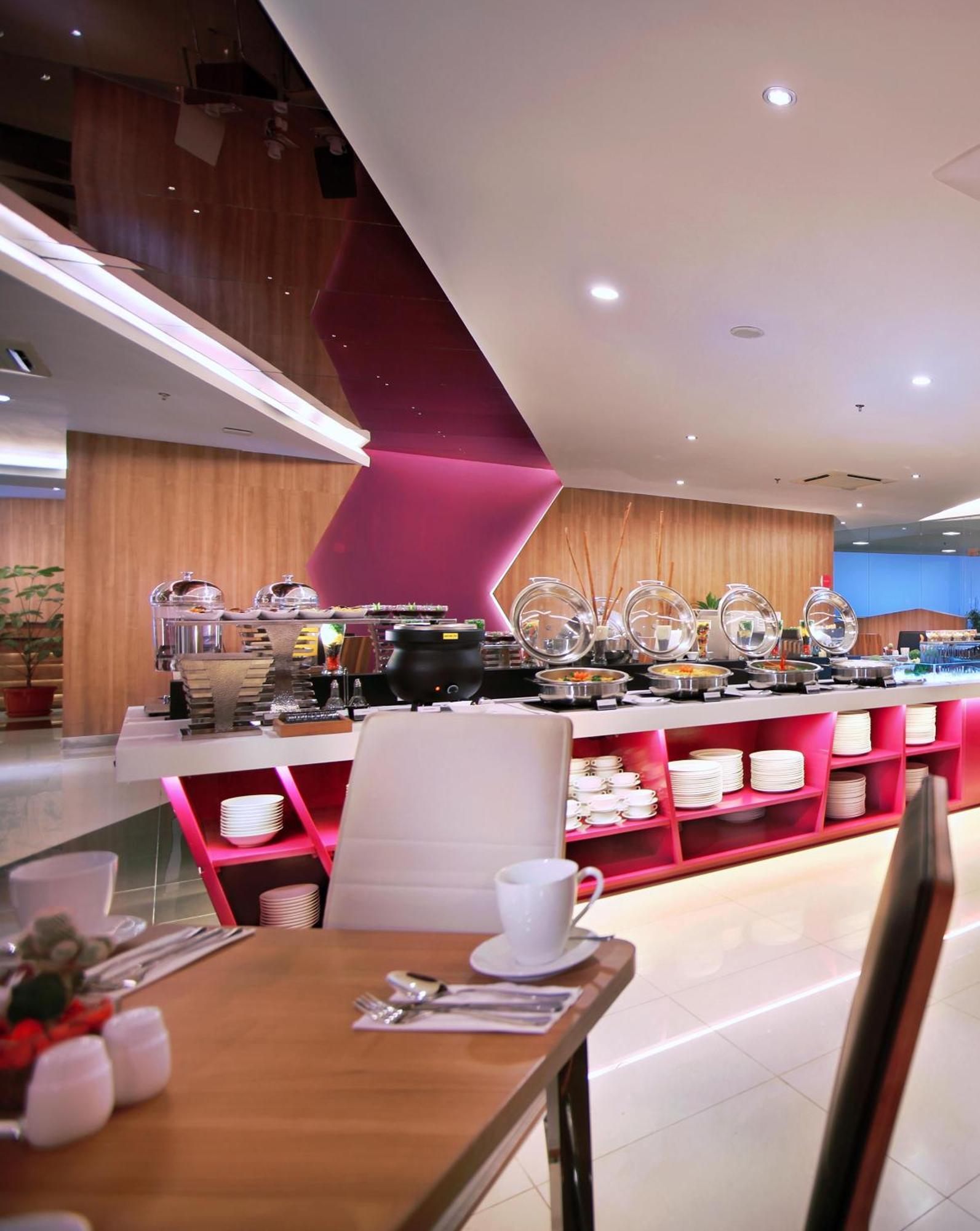 Favehotel Ltc Glodok Yakarta Exterior foto