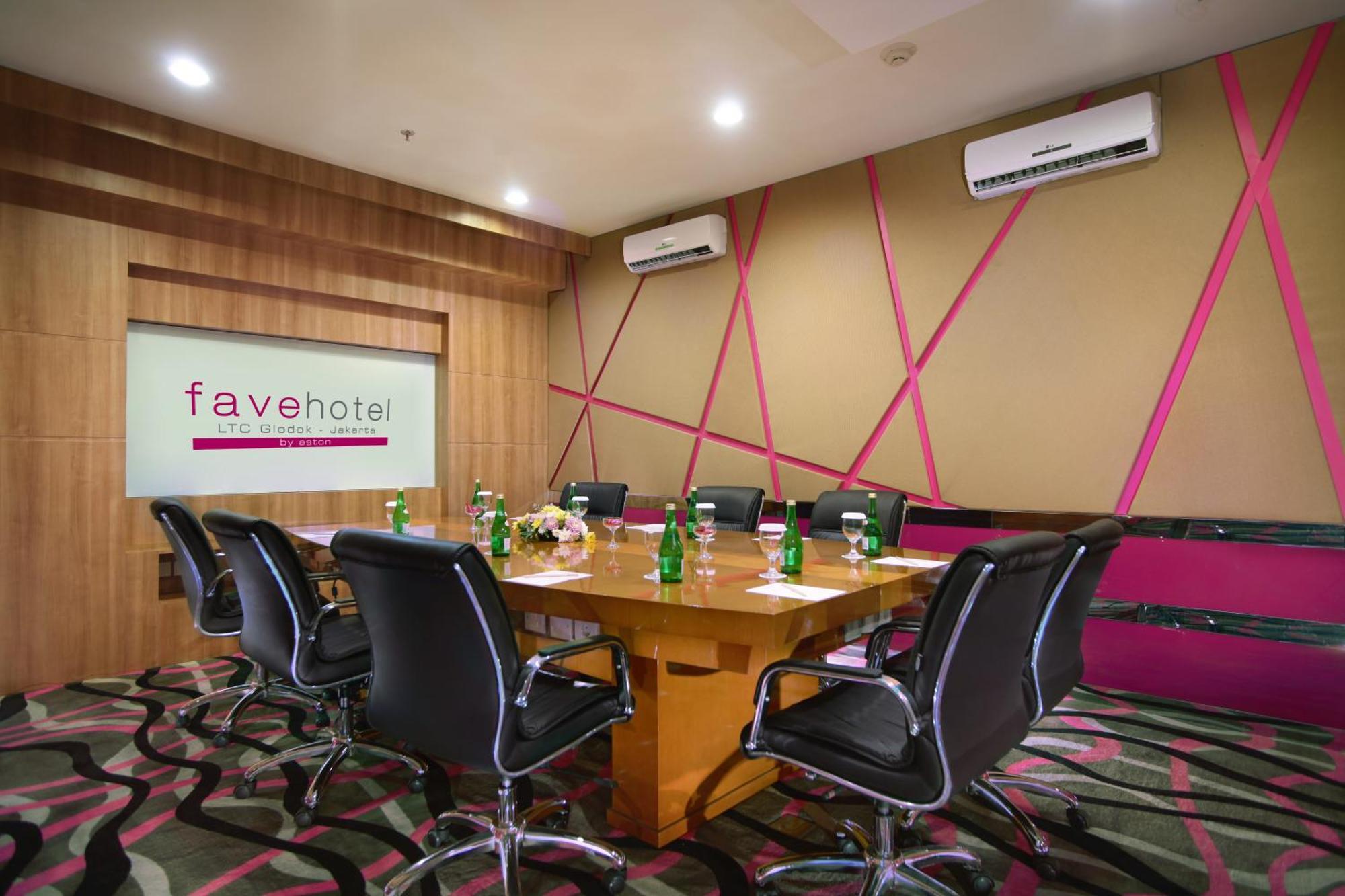 Favehotel Ltc Glodok Yakarta Exterior foto