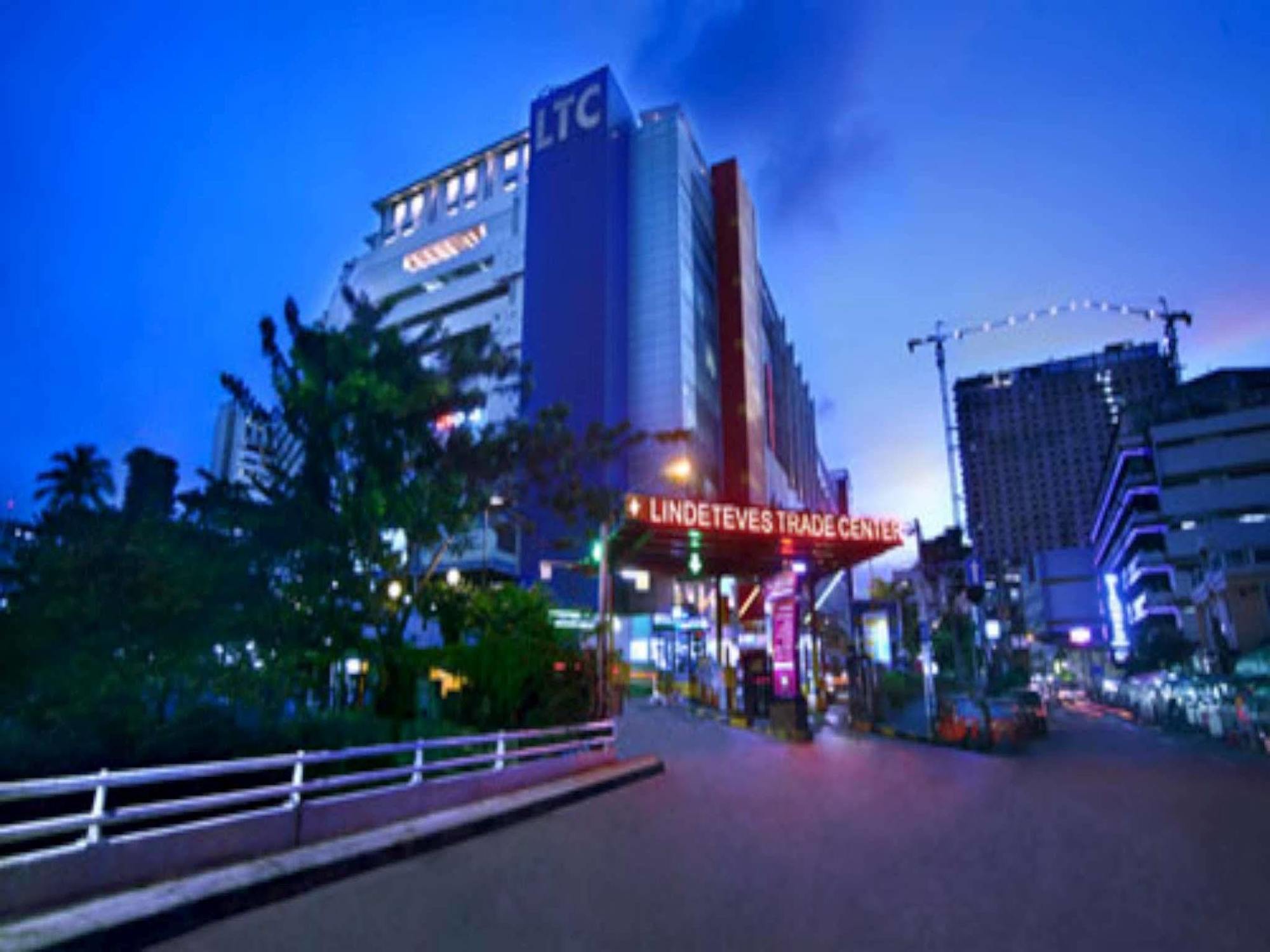 Favehotel Ltc Glodok Yakarta Exterior foto