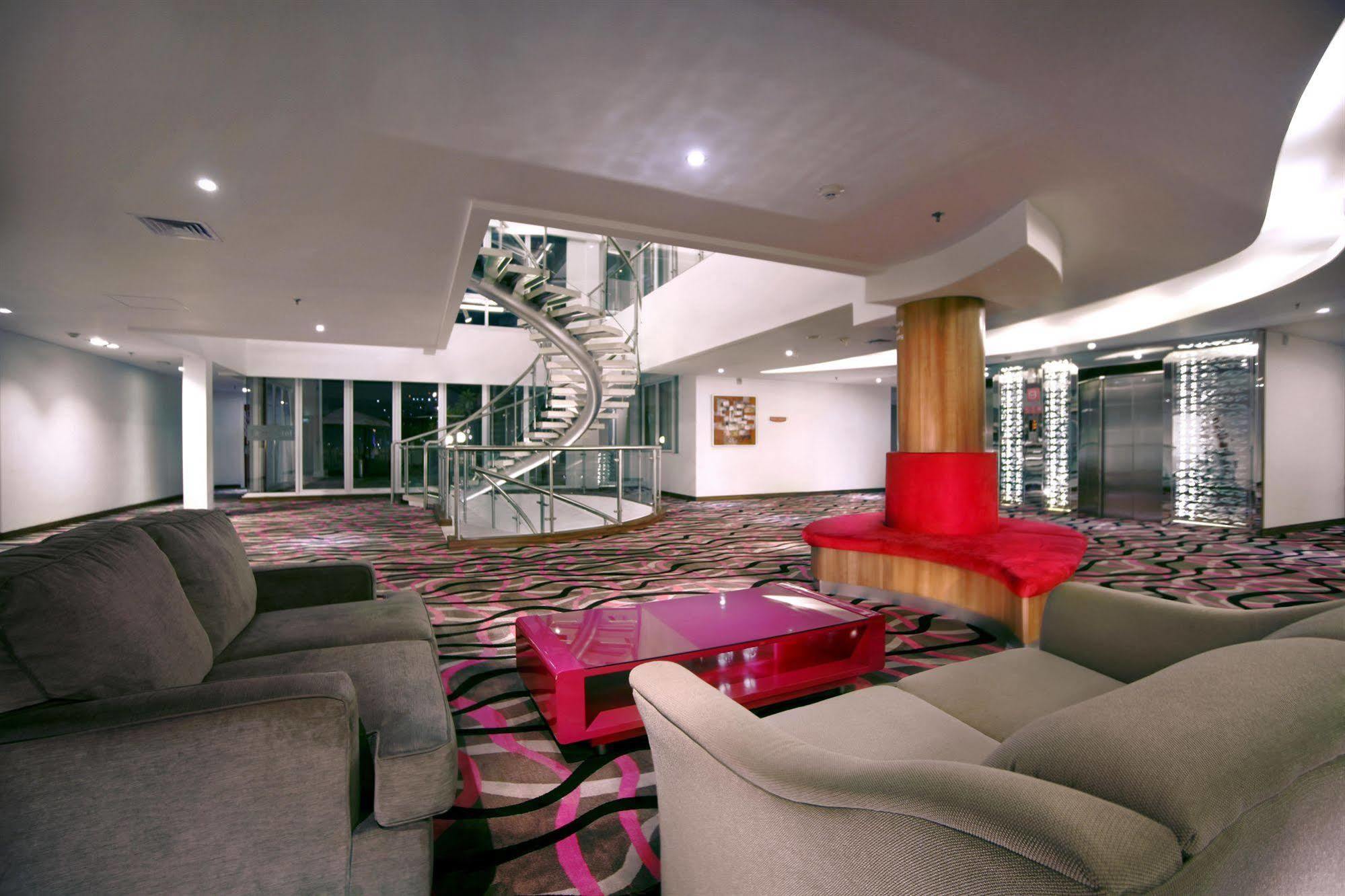 Favehotel Ltc Glodok Yakarta Exterior foto