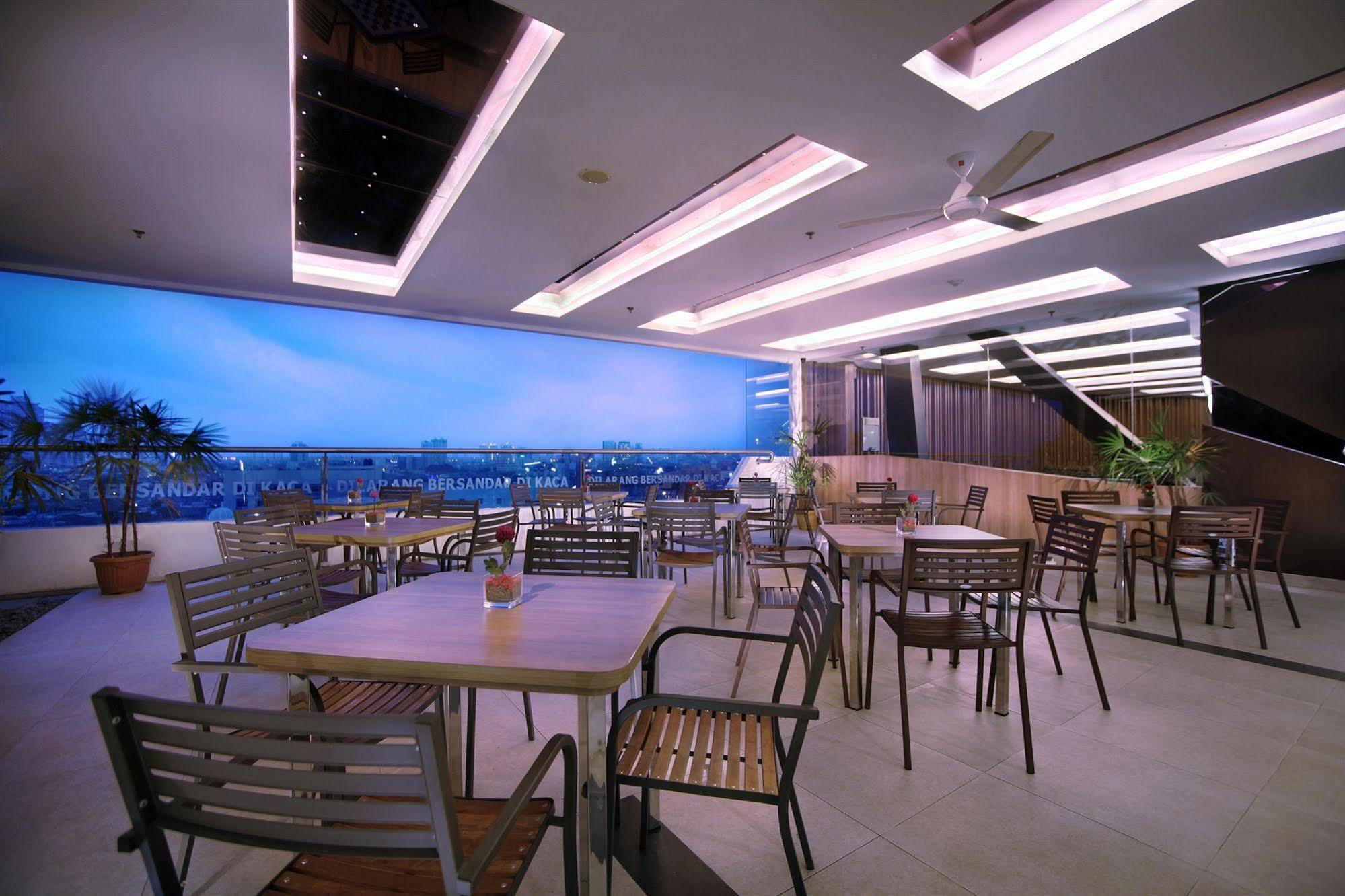 Favehotel Ltc Glodok Yakarta Exterior foto